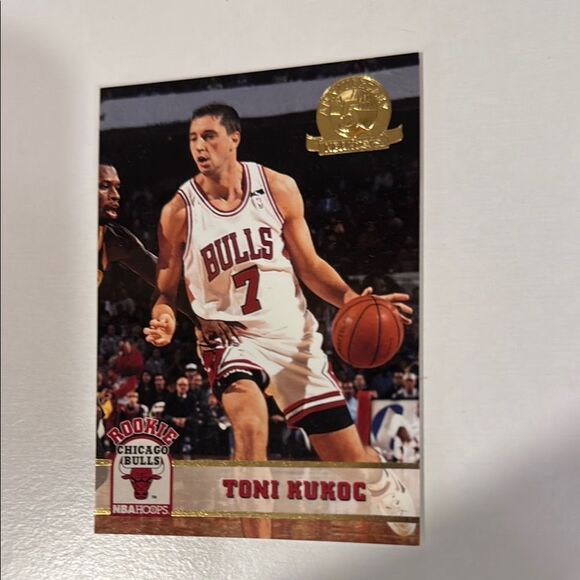 Chicago Bulls Toni Kukoc Rookie Card 50th Anniversary mint condition serial - Picture 3 of 4